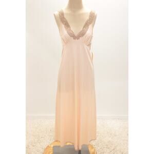 Vintage Vanity Fair Nightgown size 32 Long Babydoll Nightie Slinky Romantic USA